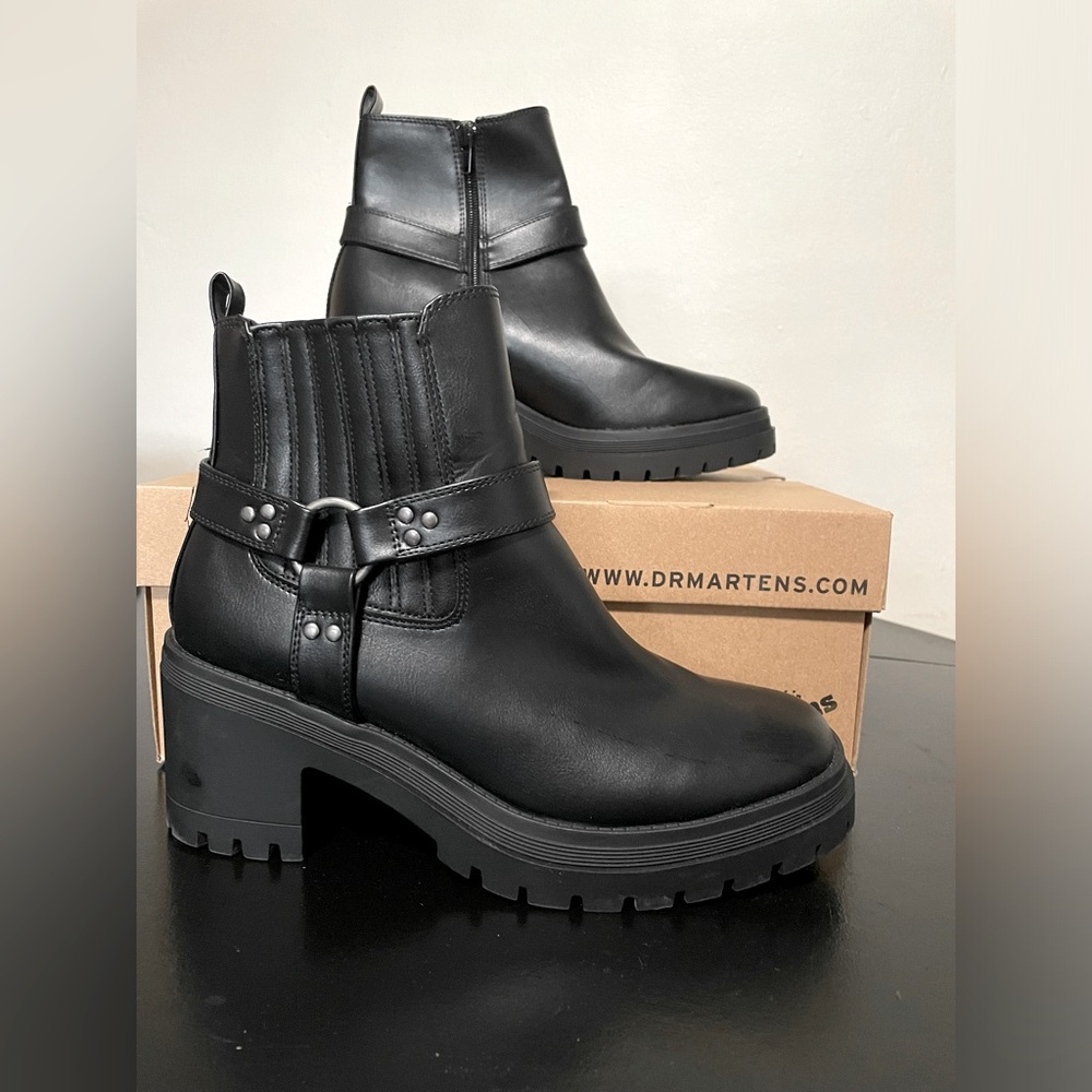 Sincerely Jules ‘Dolphin’ Squared Toe Moto Boot, Black, Size 9.5, EUC! Like New!